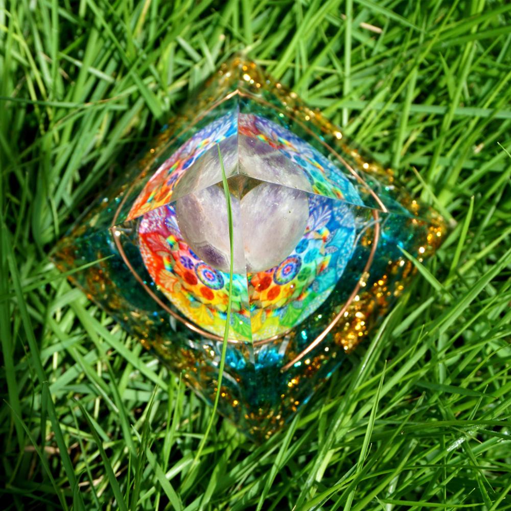 Handmade Amethyst Crystal Sphere Orgone Pyramid Copper Blue Quartz EMF Protection Energy Orgonite - MoonlightMysticVibes.com